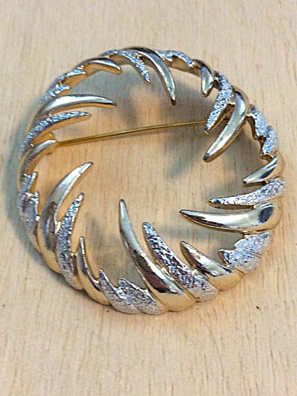 Vintage Sarah Coventry Fire N Ice Brooch Signed Mixed Metal Statement Pin